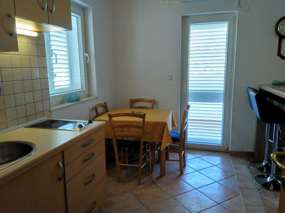 Edina Pag Apartment *
