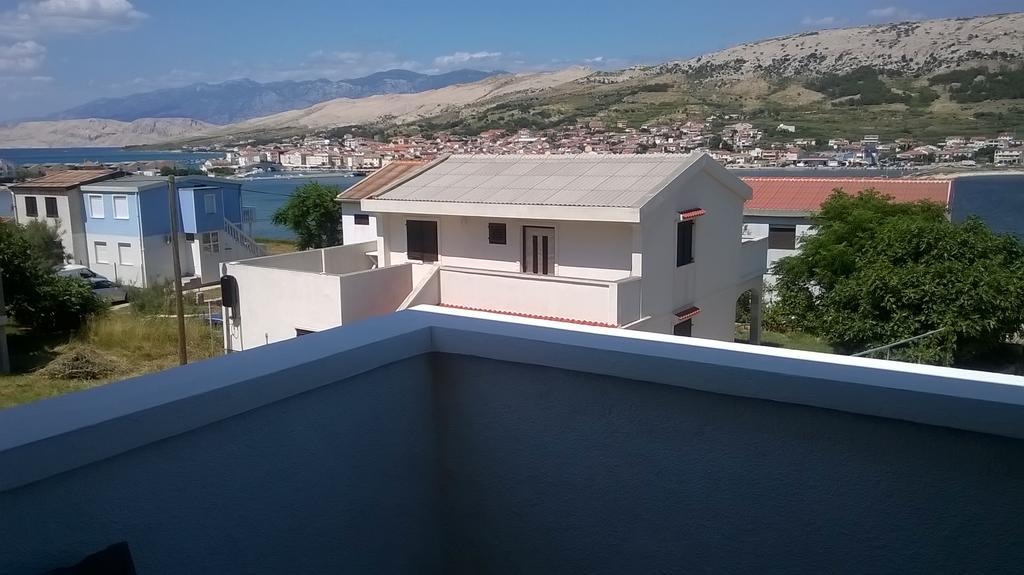 Edina Pag Apartment